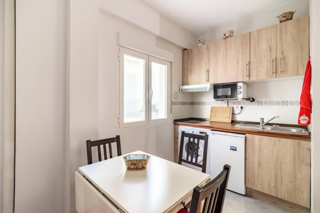 Lovely Apartment In The Centre Wifi Granada Bagian luar foto