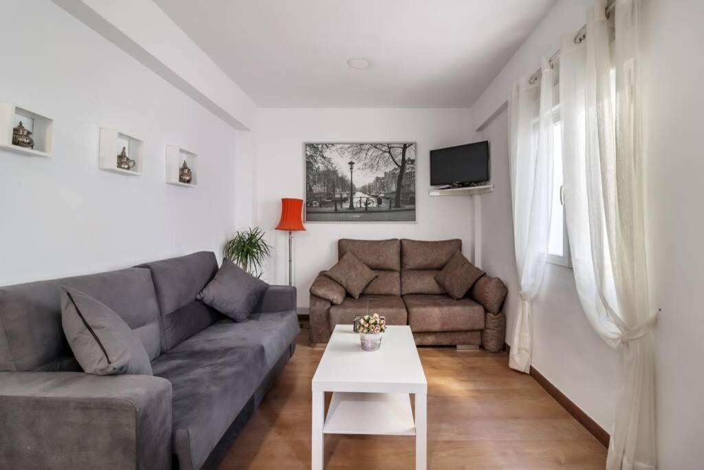 Lovely Apartment In The Centre Wifi Granada Bagian luar foto